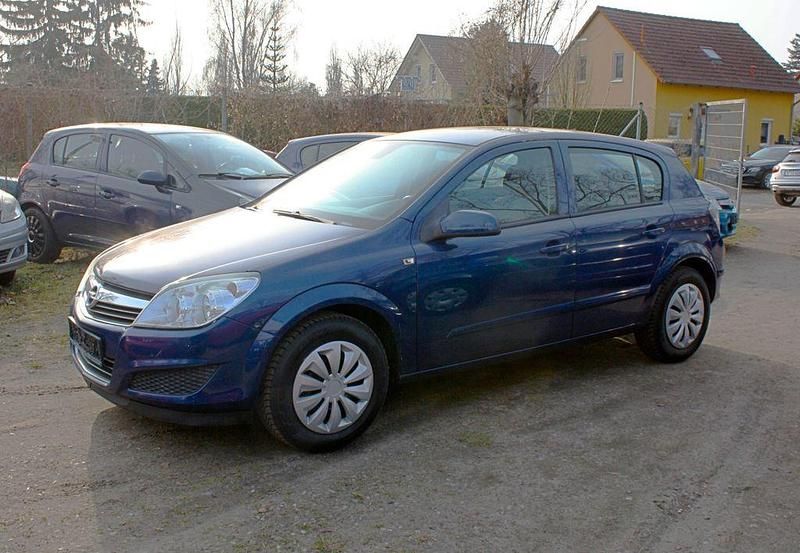 Gebraucht Opel Astra Edition 116 PS (85 kW) 2008 Blau Limousine