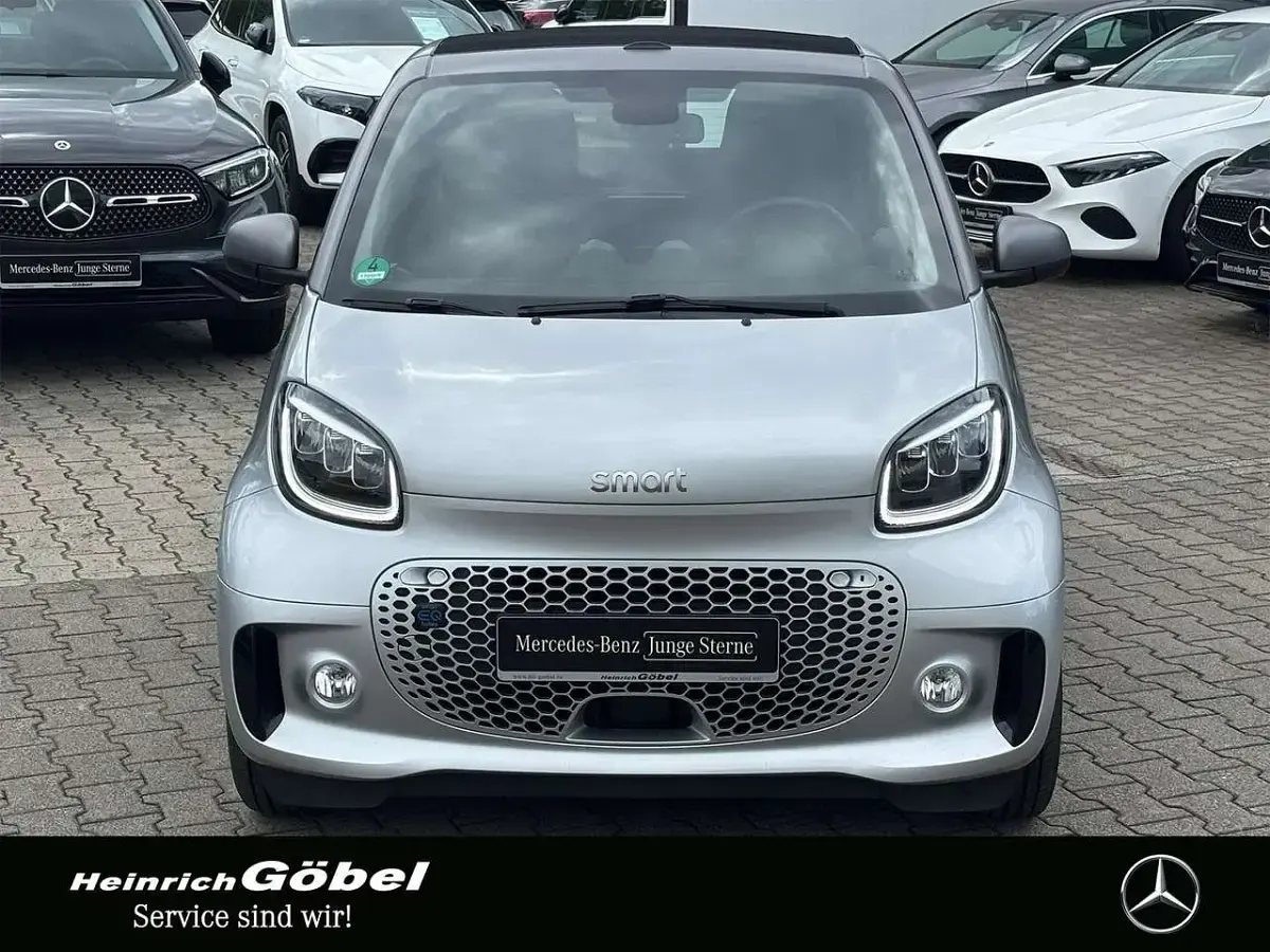 Gebraucht Smart ForTwo Electric Drive Passion 60 kW (82 PS) 2024 Bodypanels in cool silver (met Cabrio