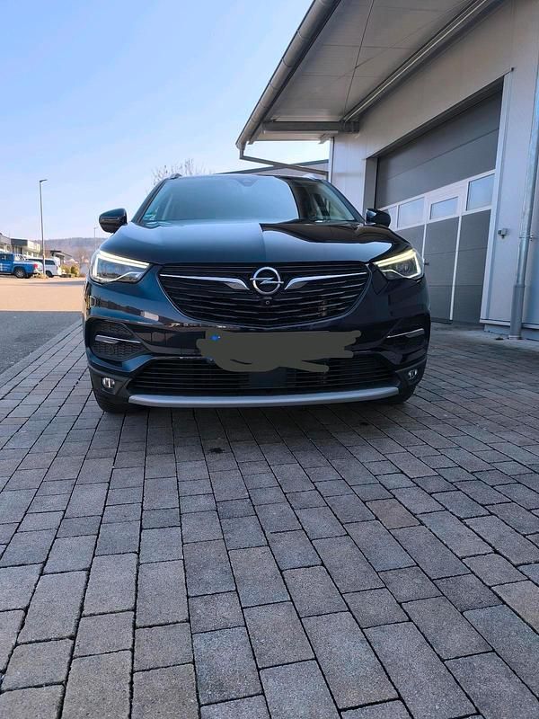 Blau Gebraucht 2018 Opel Grandland X SUV | 15.800 € (Etwas zu teuer) - Bild 1/4