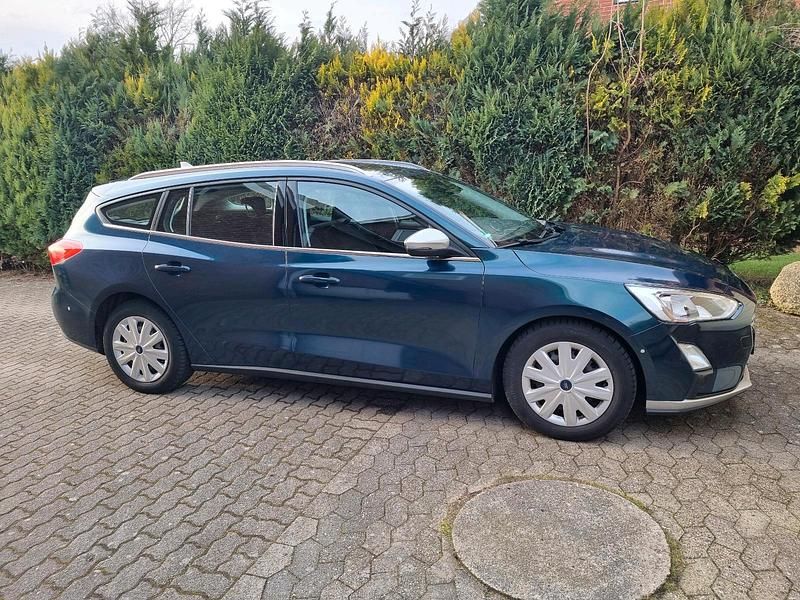 Gebraucht Ford Focus 125 PS (91 kW) 2018 Silber Kombi