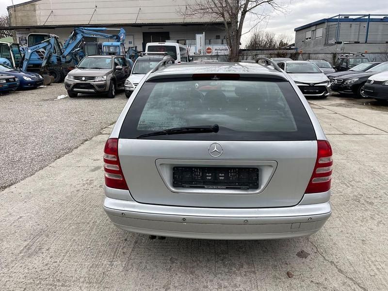 Gebraucht Mercedes C200 122 PS (89 kW) 2003 Silber Kombi