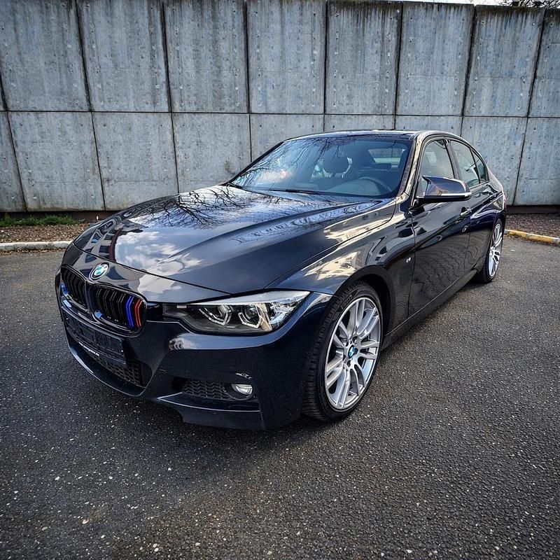 Gebraucht BMW 318 M Sport 136 PS (100 kW) 2014 Schwarz Limousine