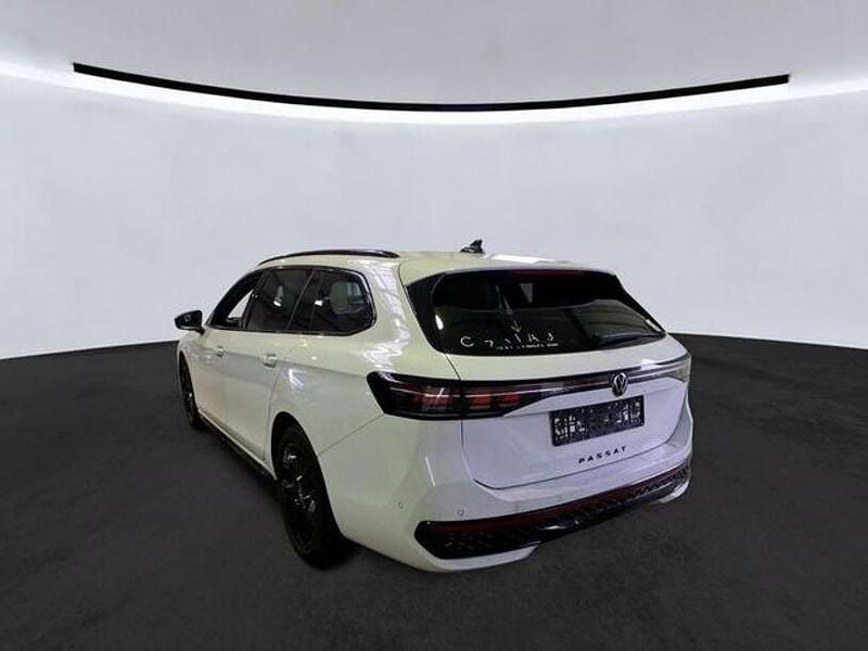 Gebraucht VW Passat 272 PS (200 kW) 2024 Andere Kombi