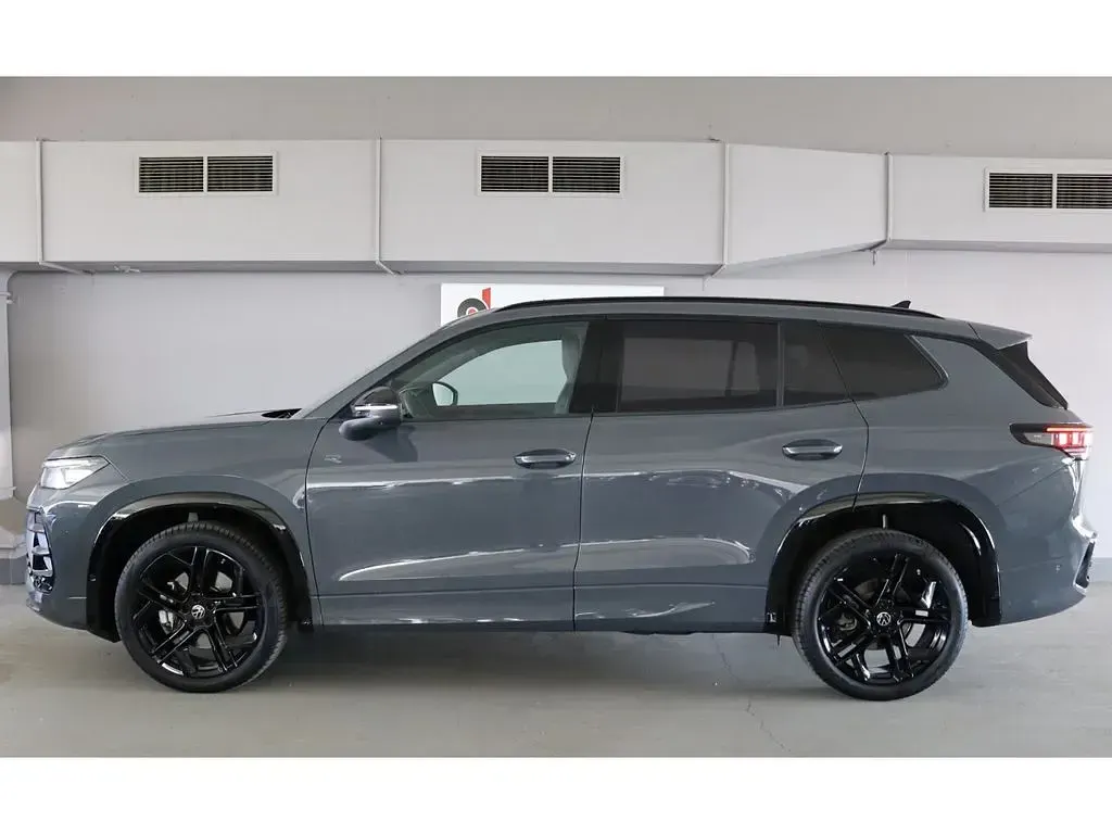Gebraucht VW Tayron R-line 193 PS (141 kW) 2025 Grau SUV