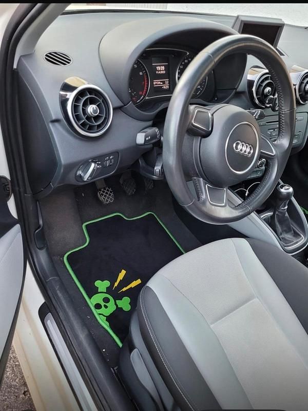 Second-hand Audi A1 122 CP (89 kW) 2011 Bej Hatchback