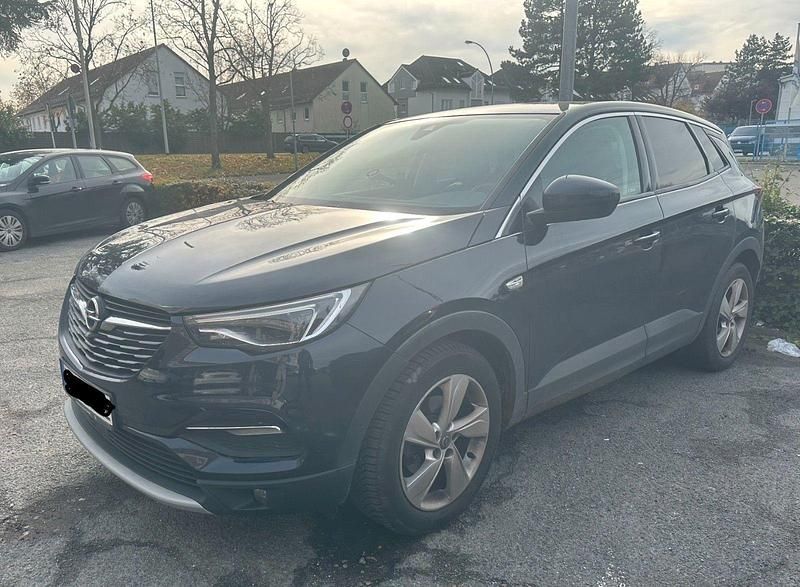 Amethyst violett Gebraucht 2018 Opel Grandland X Innovation SUV | 10.950 € (Etwas zu teuer) - Bild 1/4