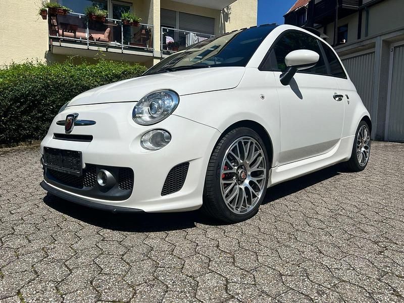 Weiß Gebraucht 2016 Fiat 500 Abarth Limousine | 8.450 € - Bild 1/4