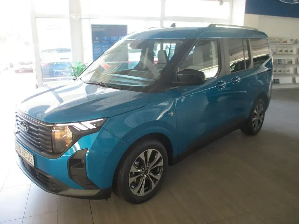 Neu Ford Tourneo Courier Titanium 125 PS (91 kW) 2026 Blau Van / Kleinbus