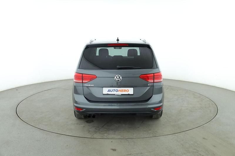 Gebraucht VW Touran Highline 150 PS (110 kW) 2017 Grau Van / Kleinbus