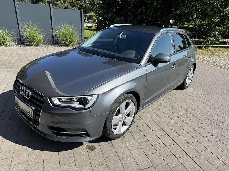 Grau Gebraucht 2014 Audi A3 Sportback Kombi | 14.999 € (Fairer Preis) - Bild 1/4