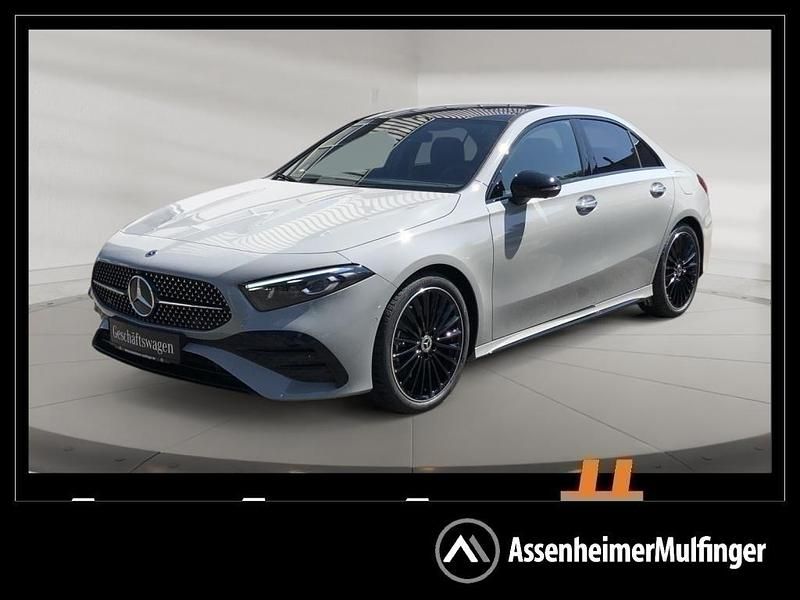 Grau Gebraucht 2025 Mercedes A220 AMG Limousine | 42.789 € (Teuer) - Bild 1/4