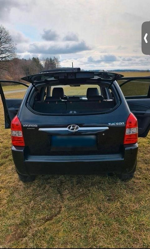 Gebraucht Hyundai Tucson 141 PS (103 kW) 2005 Schwarz SUV