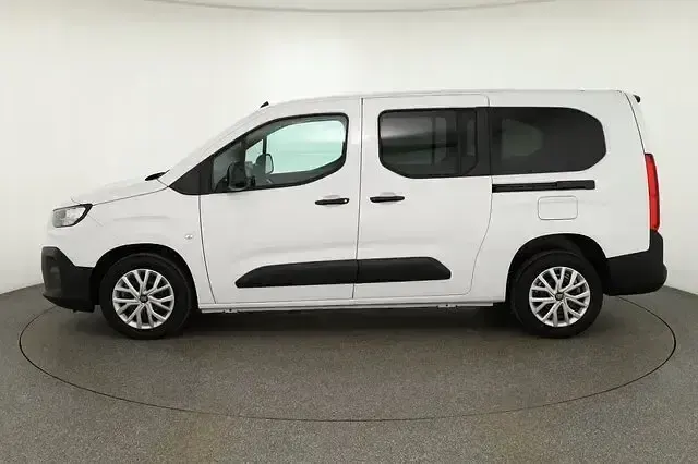 Neu Fiat Doblò 136 PS (100 kW) 2025 Weiß Van / Kleinbus