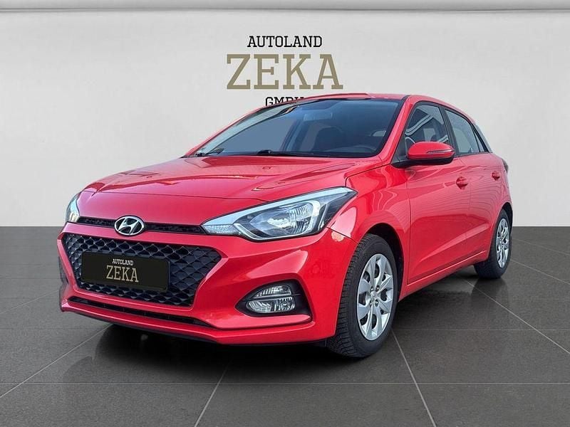 Gebraucht Hyundai i20 Advantage 101 PS (74 kW) 2019 Rot Kleinwagen