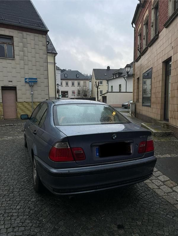 Gebraucht BMW 318 120 PS (88 kW) 2004 Grau Limousine