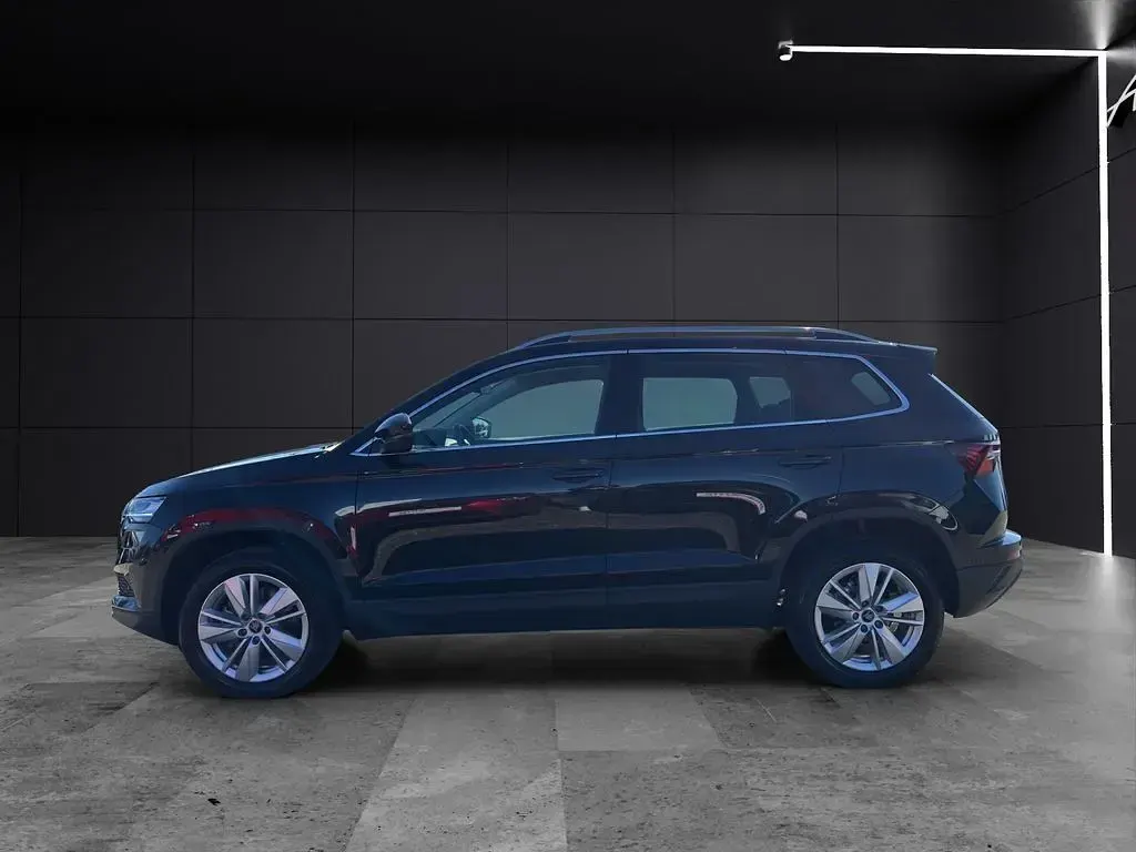 Neu Skoda Karoq Selection 150 PS (110 kW) 2025 Schwarzmagic perleffekt SUV