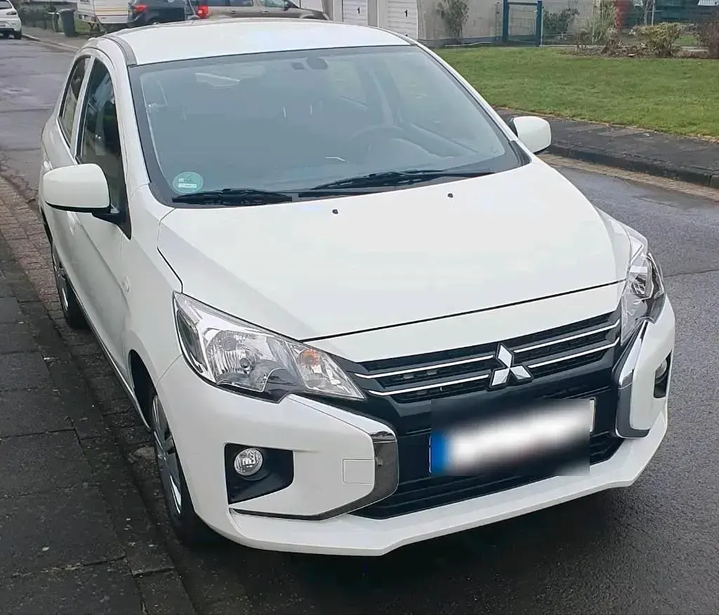 Gebraucht Mitsubishi Space Star Select 71 PS (52 kW) 2024 Weiß Kleinwagen