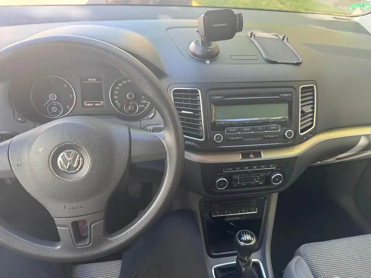 Gebraucht VW Sharan 140 PS (102 kW) 2011 Silber Van / Kleinbus