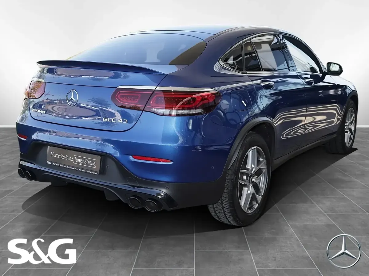 Gebraucht Mercedes GLC43 AMG AMG 390 PS (286 kW) 2023 Metalliclack spektralblau SUV