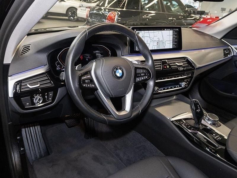 Gebraucht BMW 520 190 PS (139 kW) 2022 Schwarz Kombi