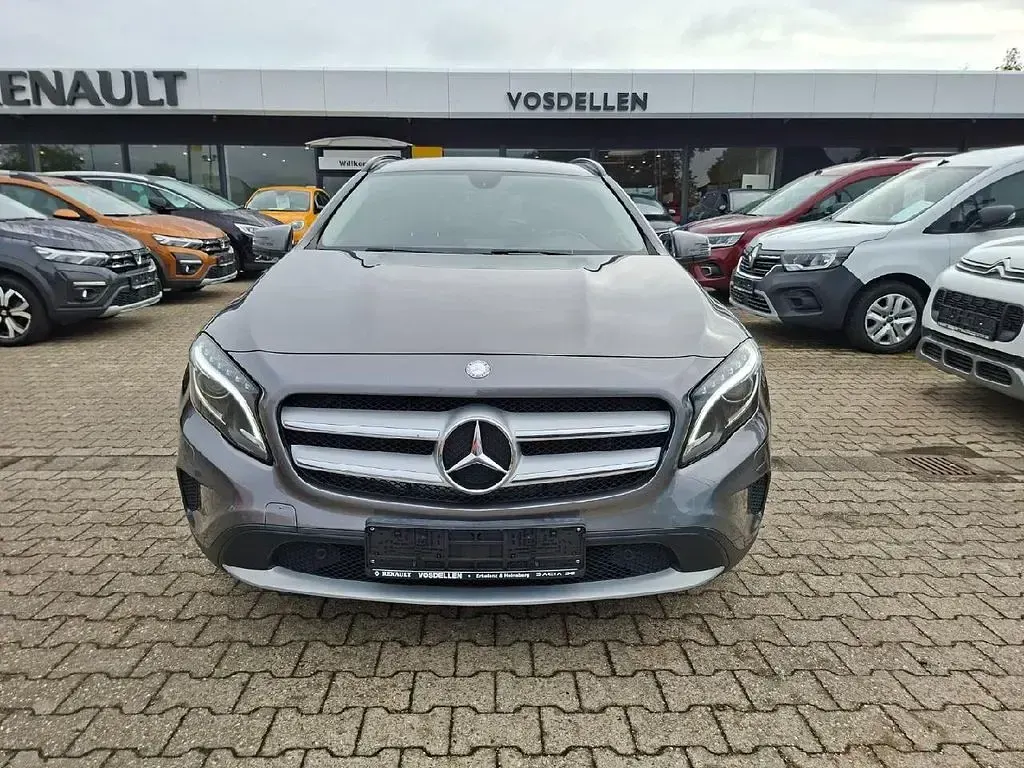Gebraucht Mercedes GLA200 156 PS (114 kW) 2014 Grau SUV