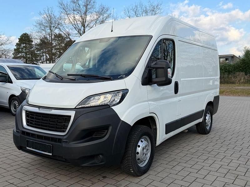 Gebraucht Peugeot Boxer 140 PS (102 kW) 2021 Weiß Van
