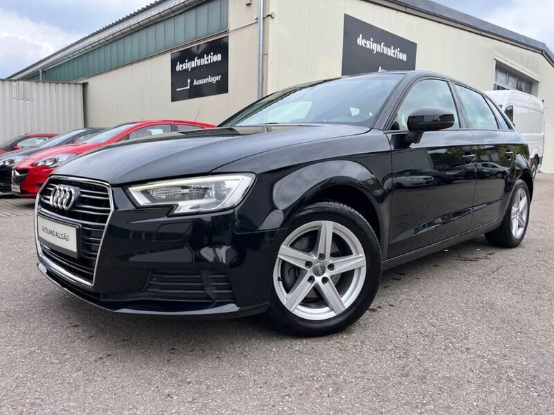 Schwarz Gebraucht 2019 Audi A3 Sportback Limousine | 17.990 € (Guter Preis) - Bild 1/4