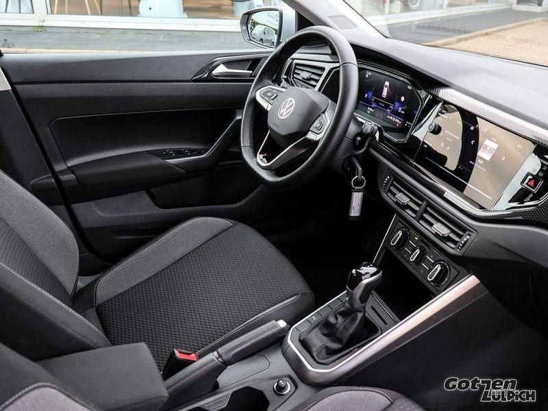 Gebraucht VW Polo Life 95 PS (69 kW) 2024 Silber Limousine