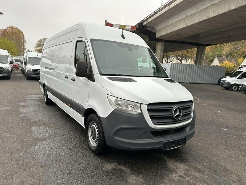 Gebraucht Mercedes Sprinter 163 PS (119 kW) 2020 Arktikweiss Van