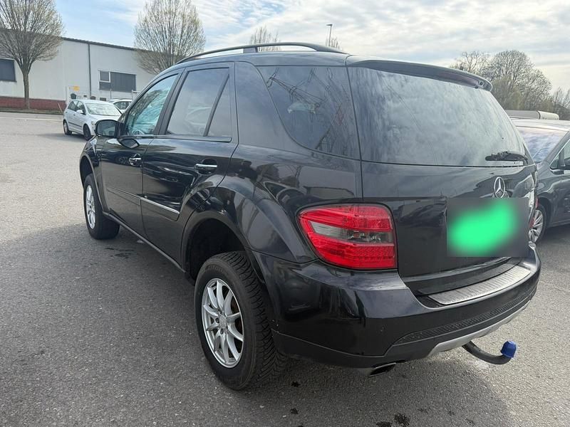Usata Mercedes ML320 2007 Nero SUV