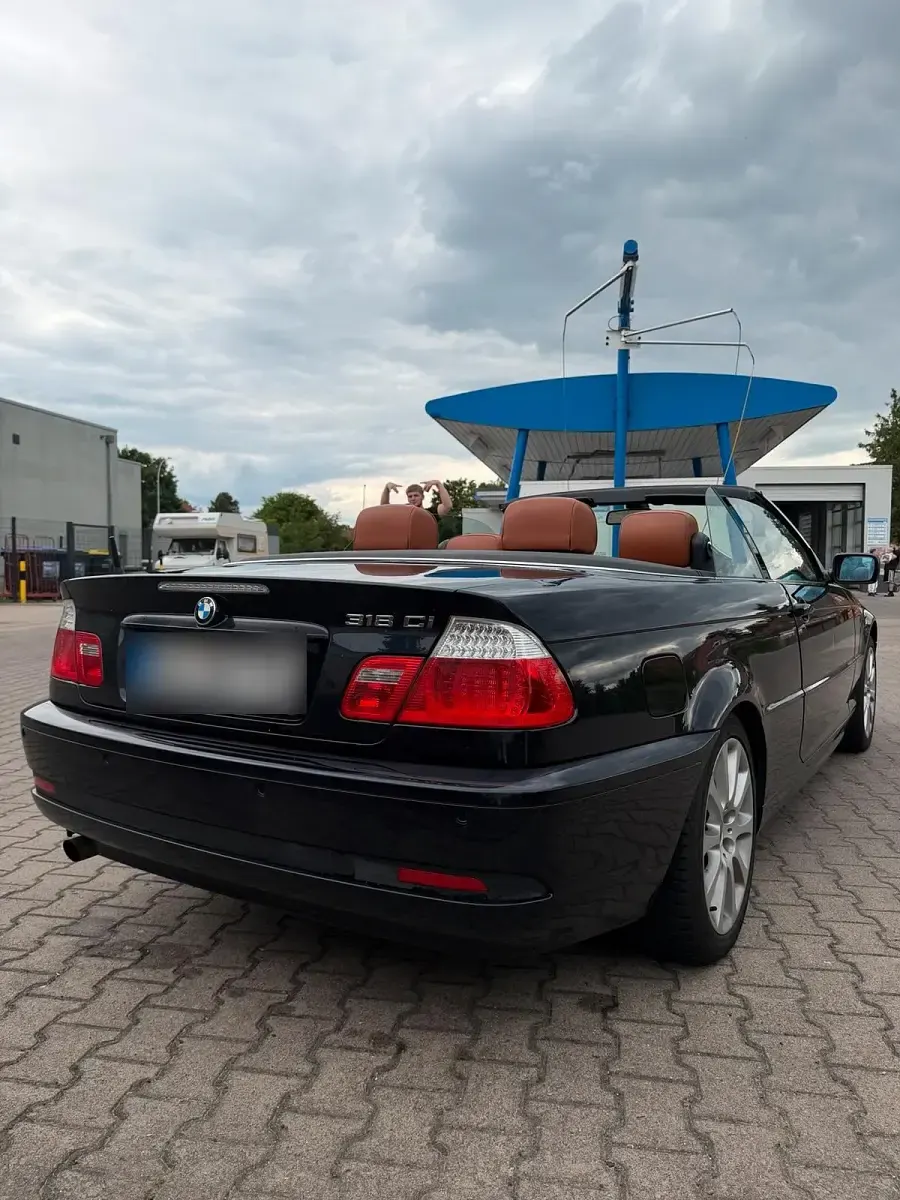 Gebraucht BMW 318 Cabriolet 143 PS (105 kW) 2005 Blau Cabrio