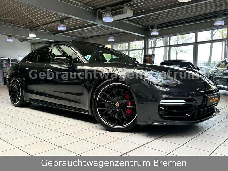 Grau Gebraucht 2019 Porsche Panamera Turbo Limousine | 62.990 € - Bild 1/4