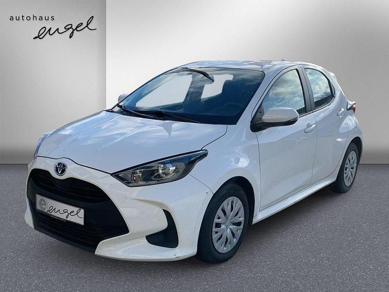Weiß Gebraucht 2023 Toyota Yaris Hybrid Business Edition Kleinwagen | 14.989 € (Superpreis) - Bild 1/3
