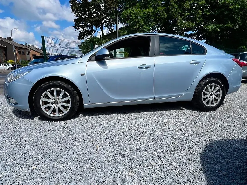 Gebraucht Opel Insignia Selection 131 PS (96 kW) 2012 Blau Limousine