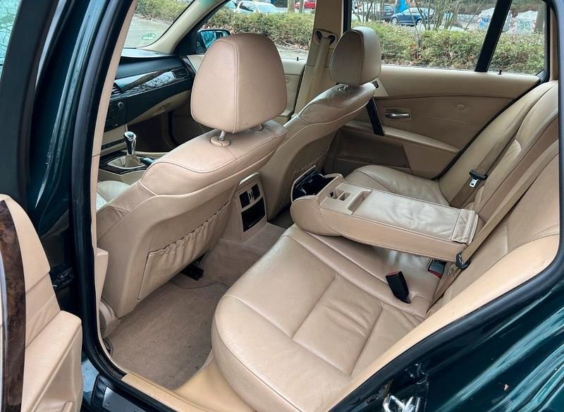 Gebraucht BMW 525 192 PS (141 kW) 2004 Grün Kombi