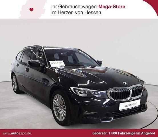 Grau Gebraucht 2021 BMW 318 Sport Line Kombi | 18.789 € (Fairer Preis) - Bild 1/4