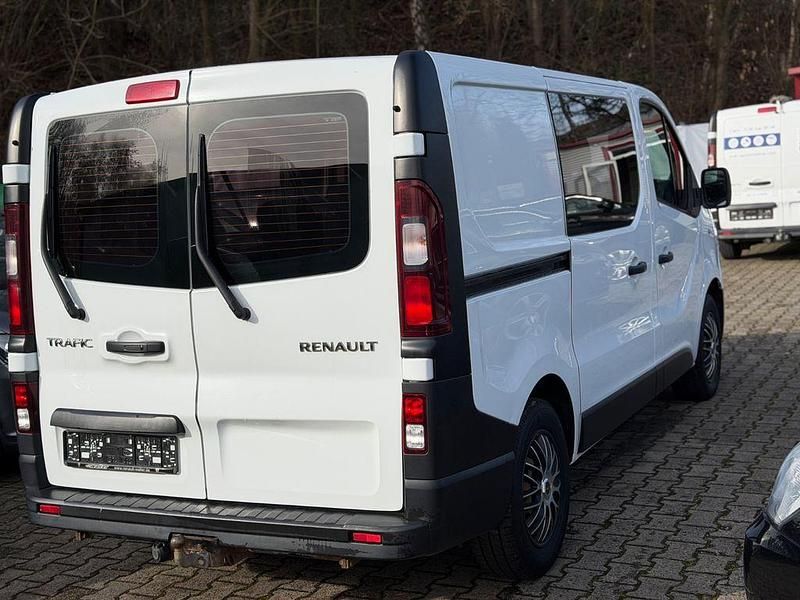 Gebraucht Renault Trafic Expression 125 PS (91 kW) 2017 Weiß Van / Kleinbus