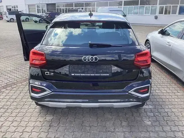 Gebraucht Audi Q2 Advanced 150 PS (110 kW) 2023 Schwarz SUV