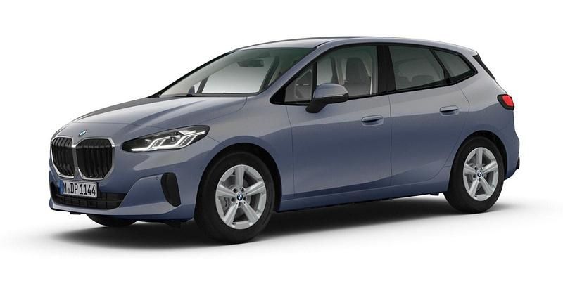 Grau Gebraucht 2024 BMW 216 Active Tourer Luxury Line Van / Kleinbus | 29.857 € (Fairer Preis) - Bild 1/4
