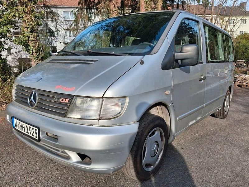 Gebraucht Mercedes Vito 122 PS (89 kW) 2003 Silber Van