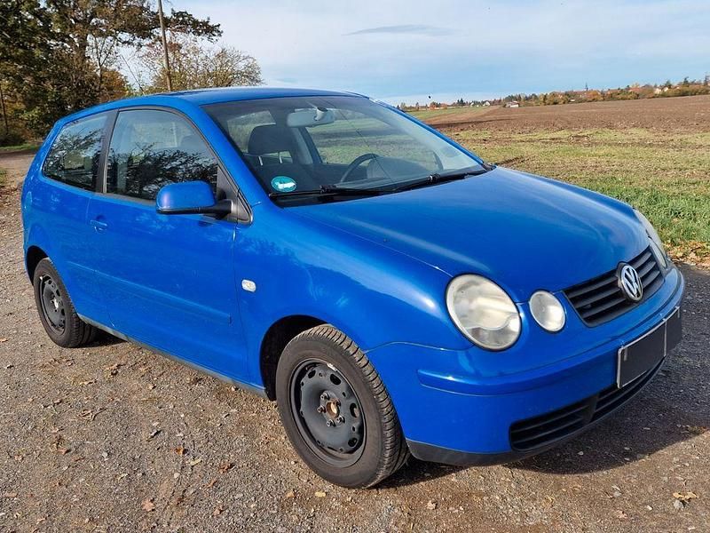 Blau Gebraucht 2004 VW Polo Basis Limousine | 2.600 € (Etwas zu teuer) - Bild 1/4