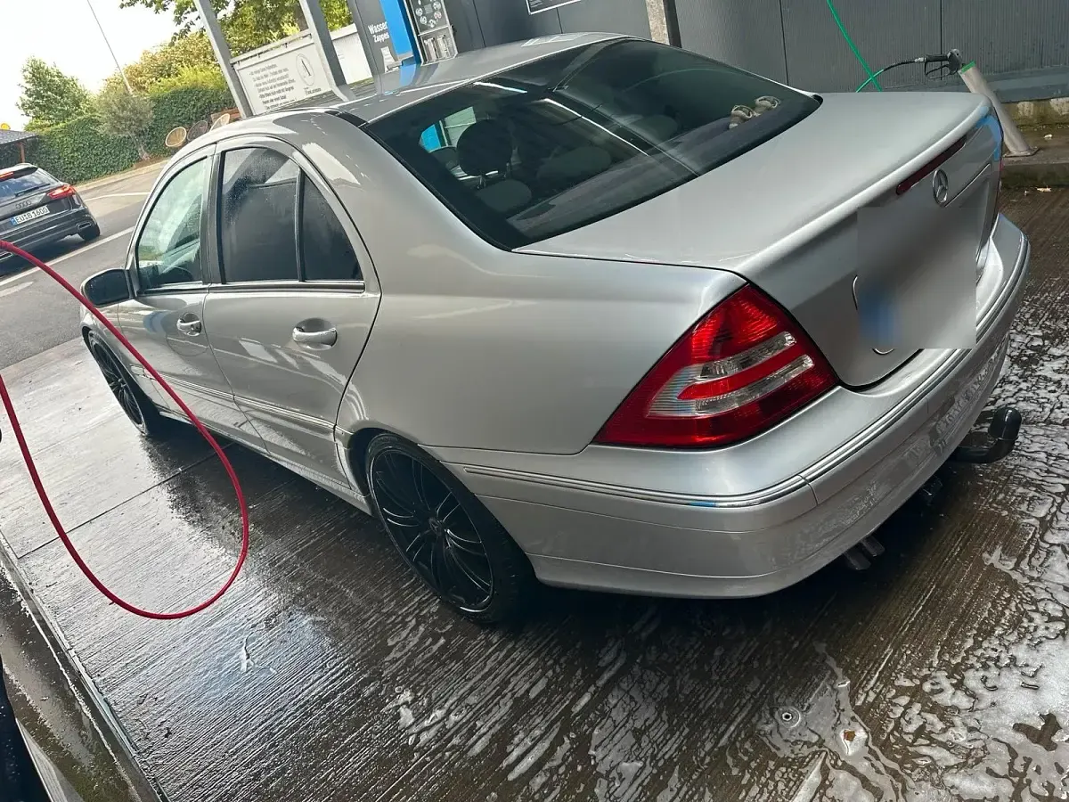 Gebraucht Mercedes C220 150 PS (110 kW) 2004 Grau Limousine