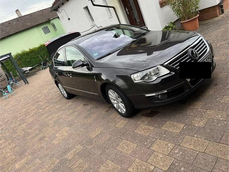 Braun Gebraucht 2007 VW Passat Individual Limousine | 4.500 € (Fairer Preis) - Bild 1/4