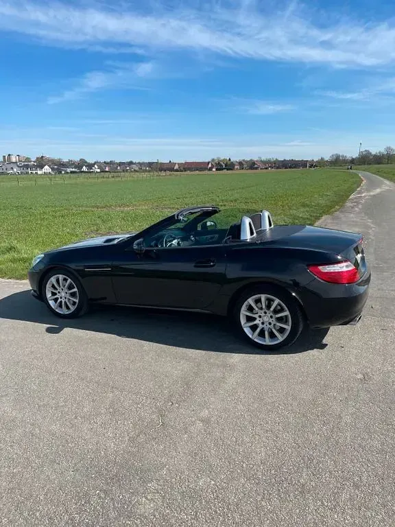 Gebraucht Mercedes SLK200 184 PS (135 kW) 2014 Schwarz Cabrio