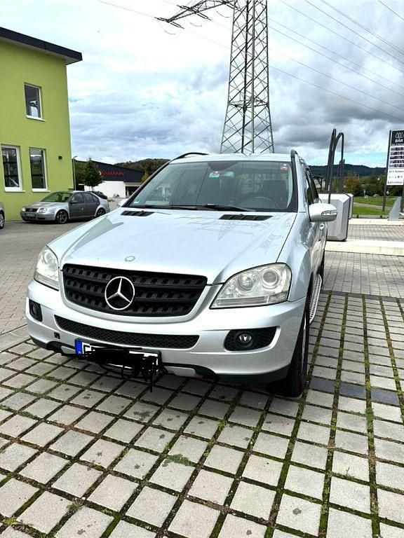 Silber Gebraucht 2006 Mercedes ML280 SUV | 9.500 € (Fairer Preis) - Bild 1/4