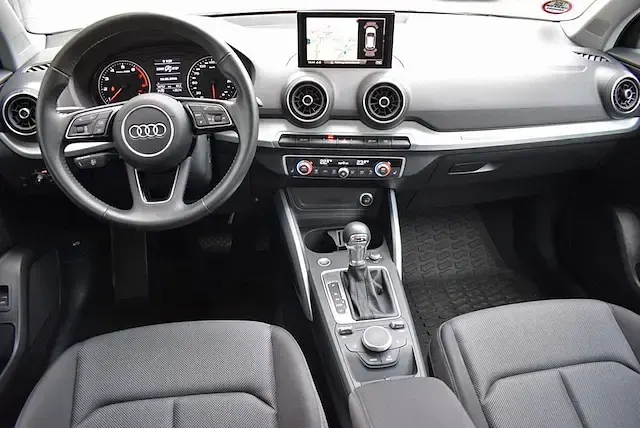 Gebraucht Audi Q2 Comfort 190 PS (139 kW) 2019 Nanograu metallic SUV