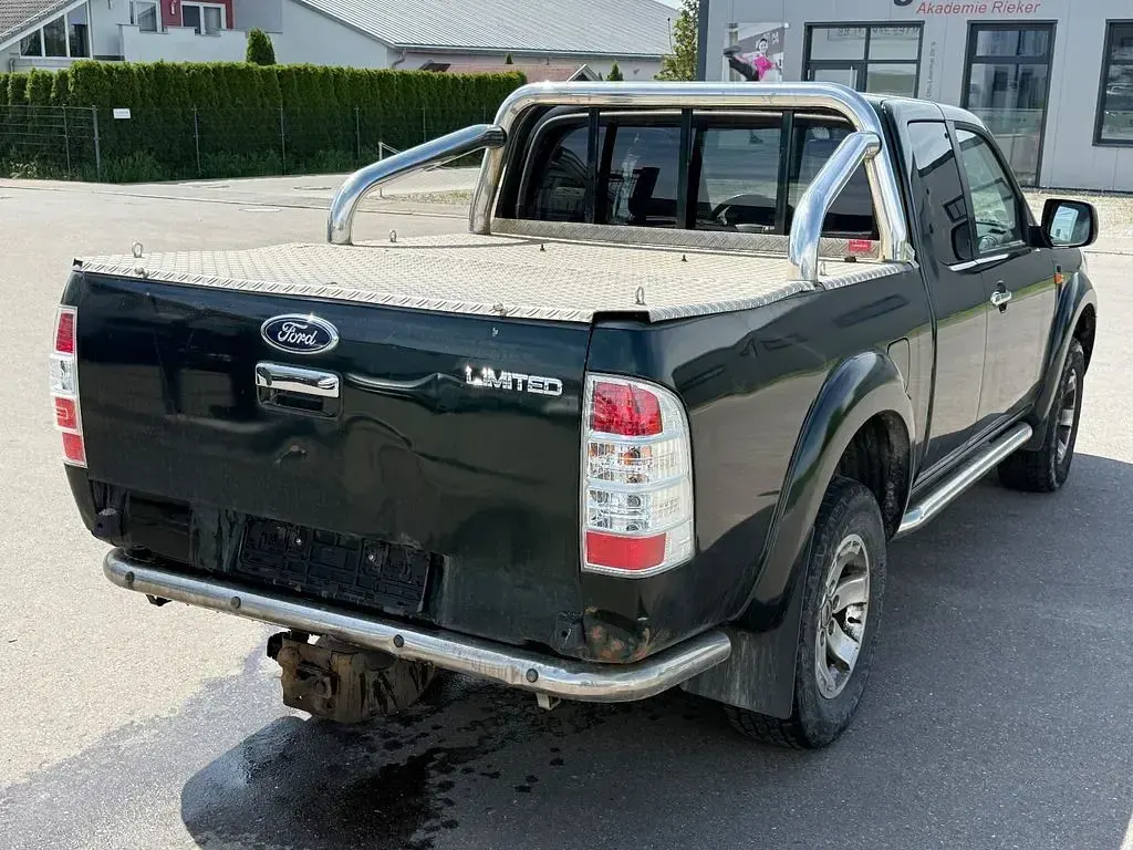 Usata Ford Ranger 143 CV (105 kW) 2011 Verde Pick-up