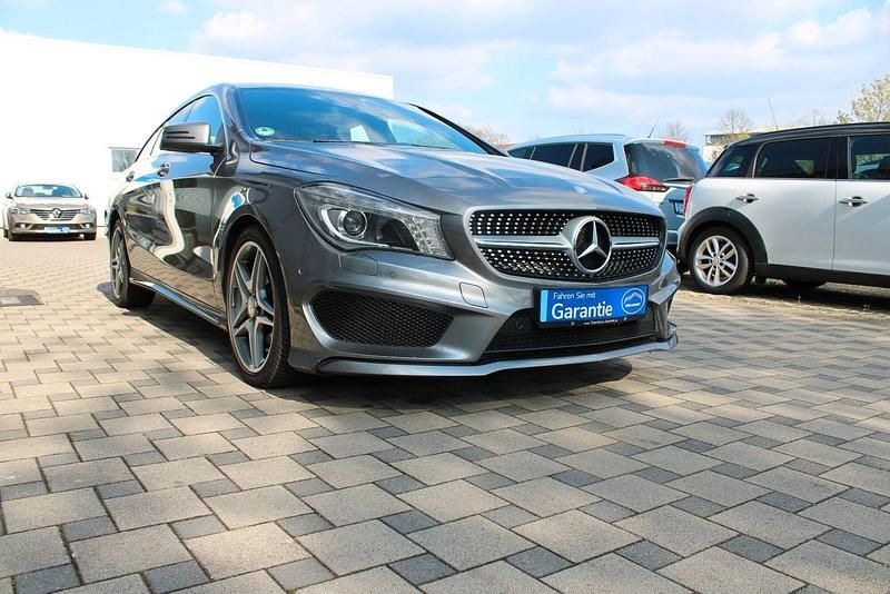 Gebraucht Mercedes CLA200 AMG line 156 PS (114 kW) 2016 Grau Kombi
