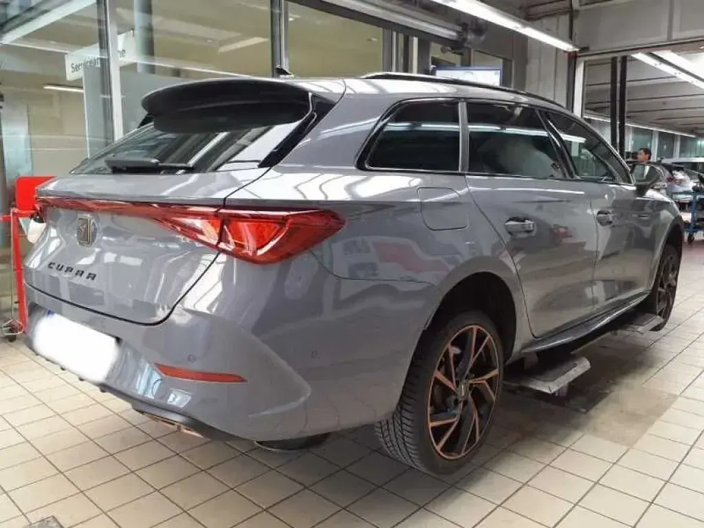 Usata Cupra Leon 245 CV (180 kW) 2021 Grigio Station wagon