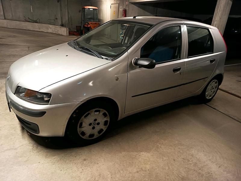 Gebraucht Fiat Punto 80 PS (58 kW) 2003 Silber Kleinwagen